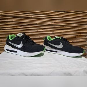 Nike Boy's Air Max Dawn Used Good Condition Black & Green Sneakers Size 6 Youth